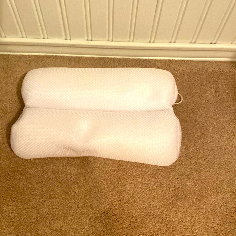 Bath Head Rest